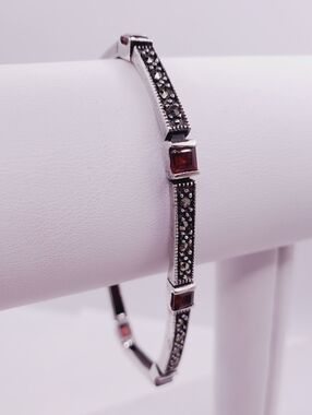 2.75 Carat Garnet and Marcasite 925 Sterling Silver Bracelet